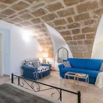 Centro Storico Di - Dabaix Cavour Apartment *