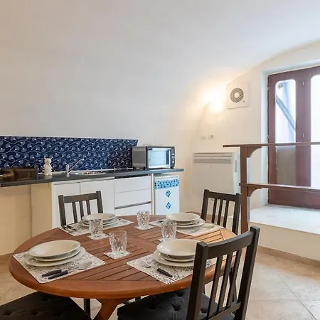 Apartment Centro Storico Di - Dabaix Cavour *
