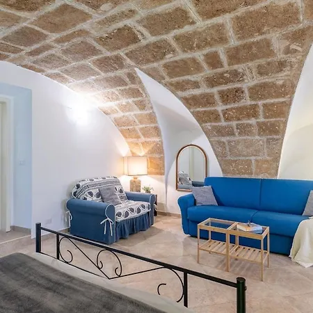 Centro Storico Di - Dabaix Cavour Apartment *